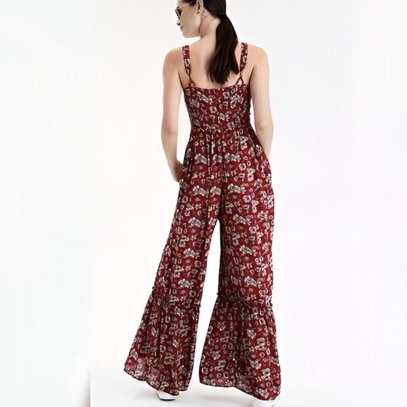 American Eagle Boho Cottagecore Red Floral Jumpsuit Flare Ruffle Leg Women Sz 4 - Picture 2 of 16